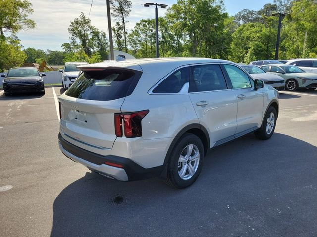 New 2026 Kia Sorento LX FWD image 2
