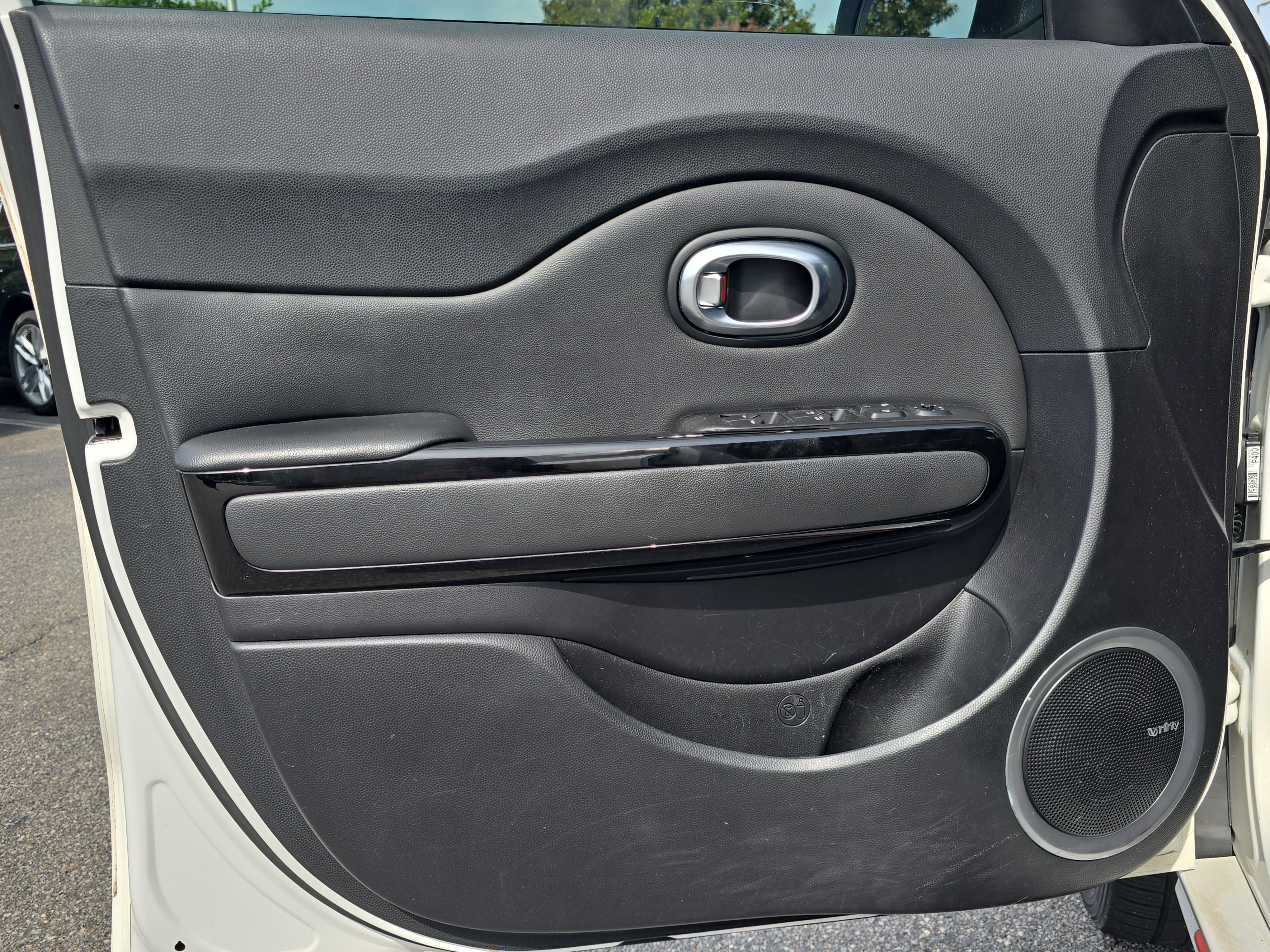 Used 2014 Kia Soul + FWD image 27
