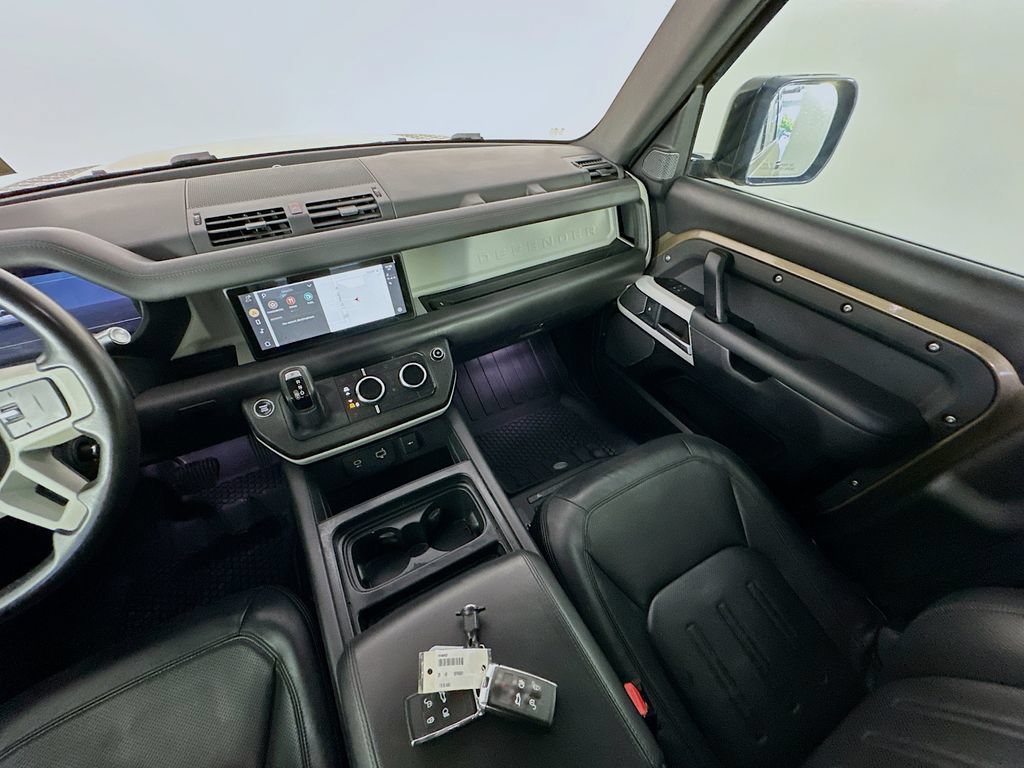 Used 2020 Land Rover Defender 110 SE AWD/4WD image 11