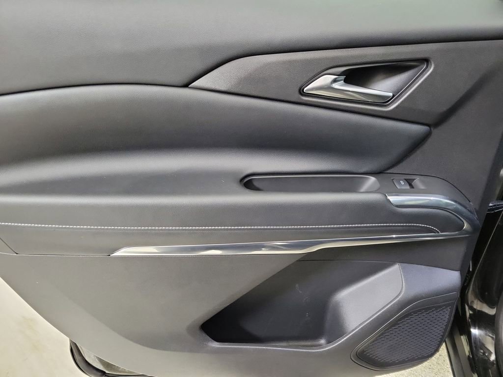 Certified 2025 Chevrolet Traverse LT image 18