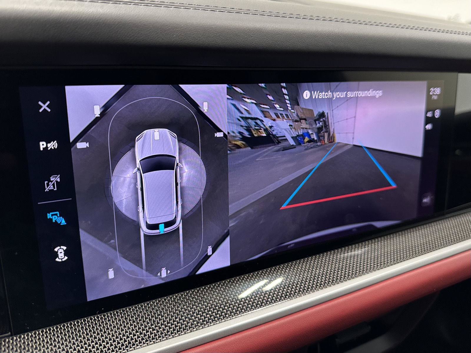 Certified 2025 Porsche Cayenne Turbo AWD/4WD image 32