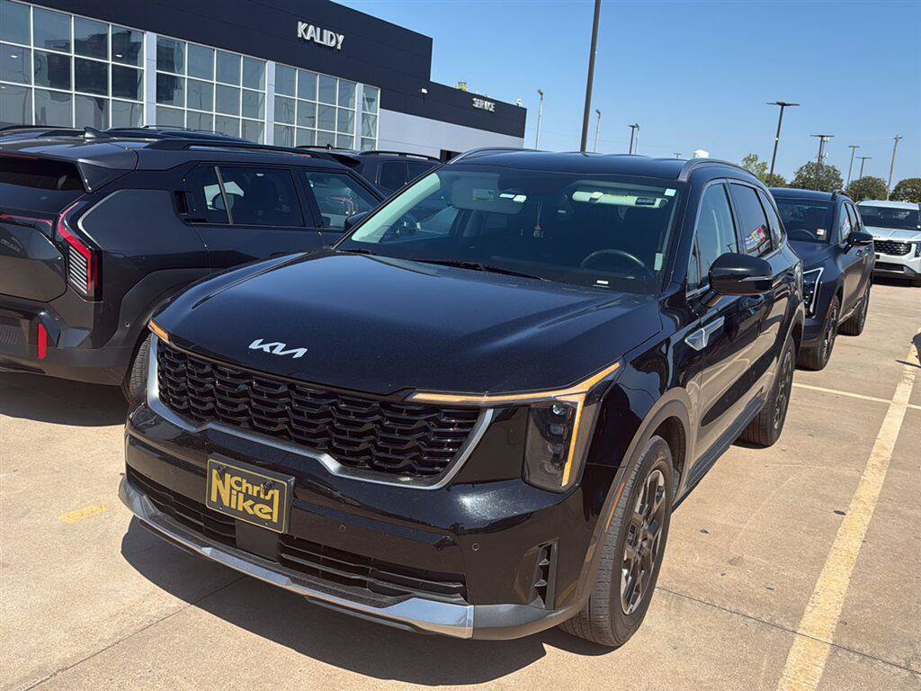 Used 2024 Kia Sorento S FWD image 1