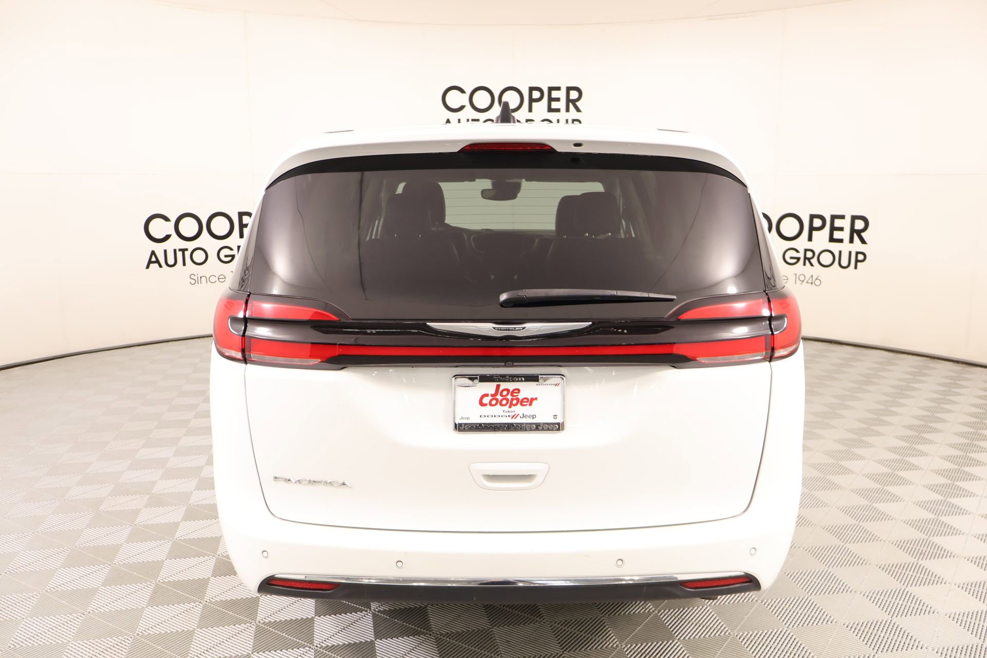 Used 2023 Chrysler Pacifica Touring-L FWD image 22