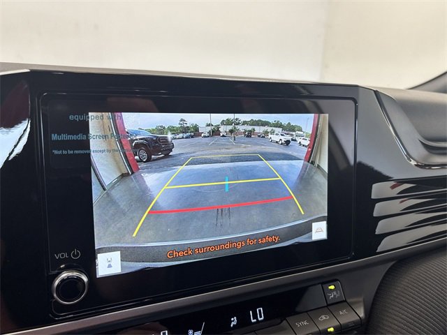 New 2025 Toyota Camry SE image 18