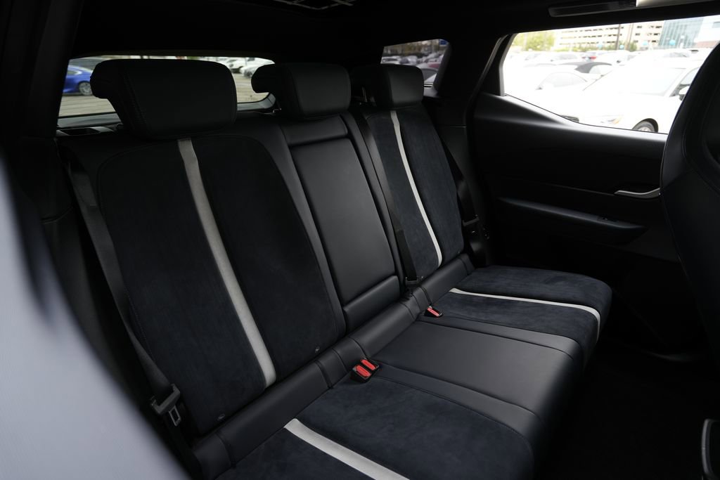 Used 2023 Fisker Ocean One image 28