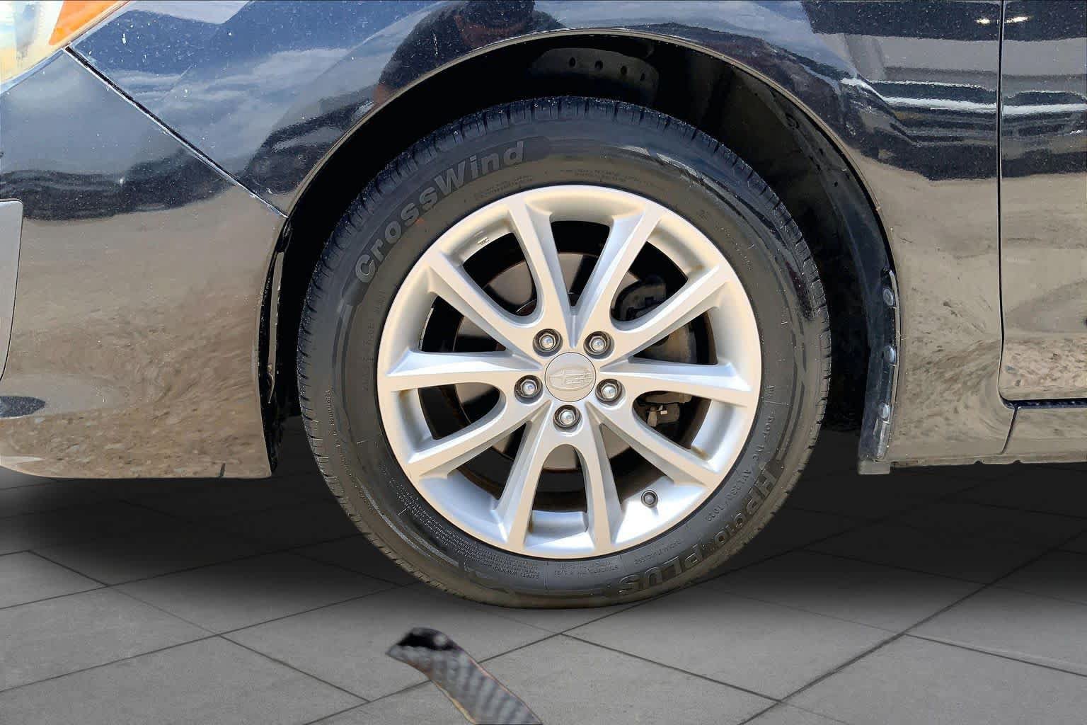 Used 2013 Subaru Impreza 2.0i Premium w/ All-Weather Pkg AWD/4WD image 11