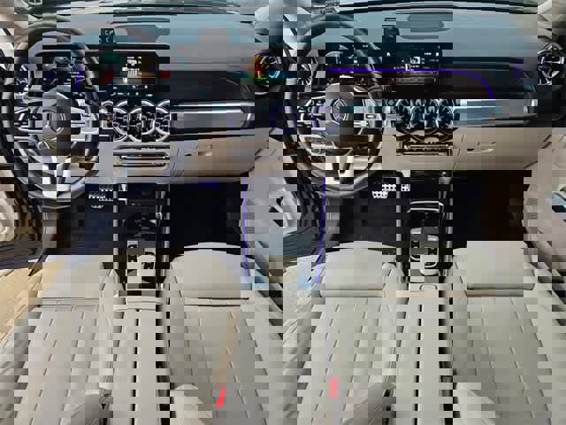 Used 2023 Mercedes-Benz GLB 250 image 17