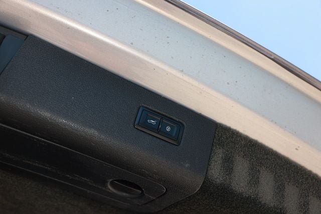 Used 2018 Bentley Bentayga AWD/4WD image 29