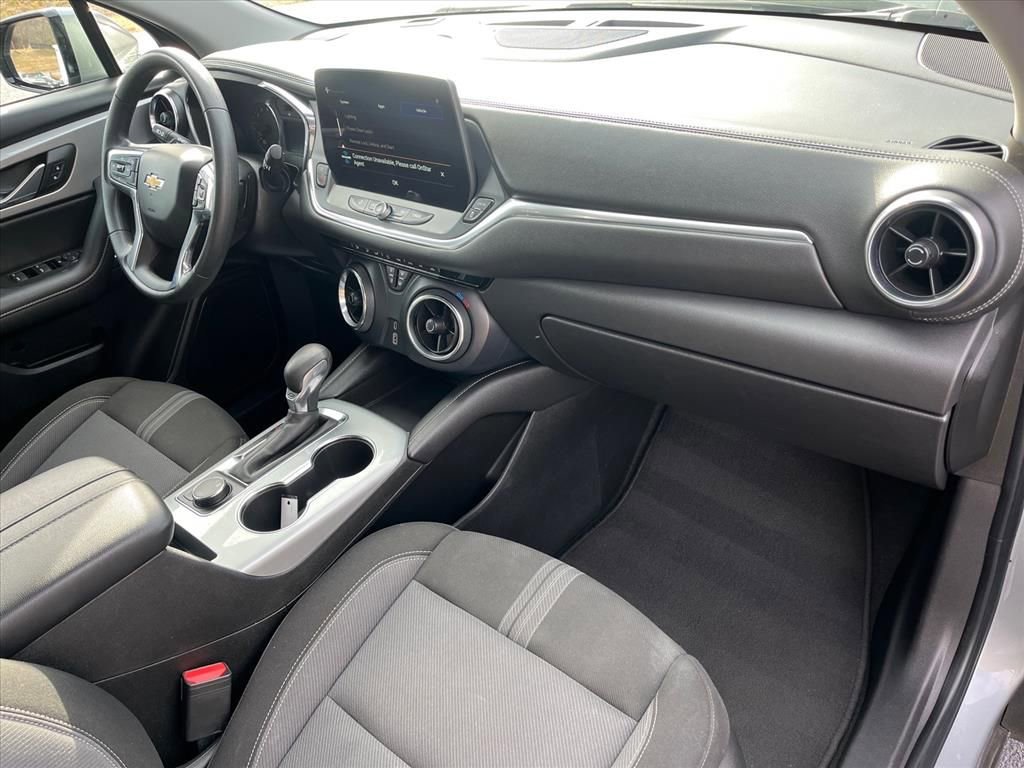 Used 2023 Chevrolet Blazer LT image 30