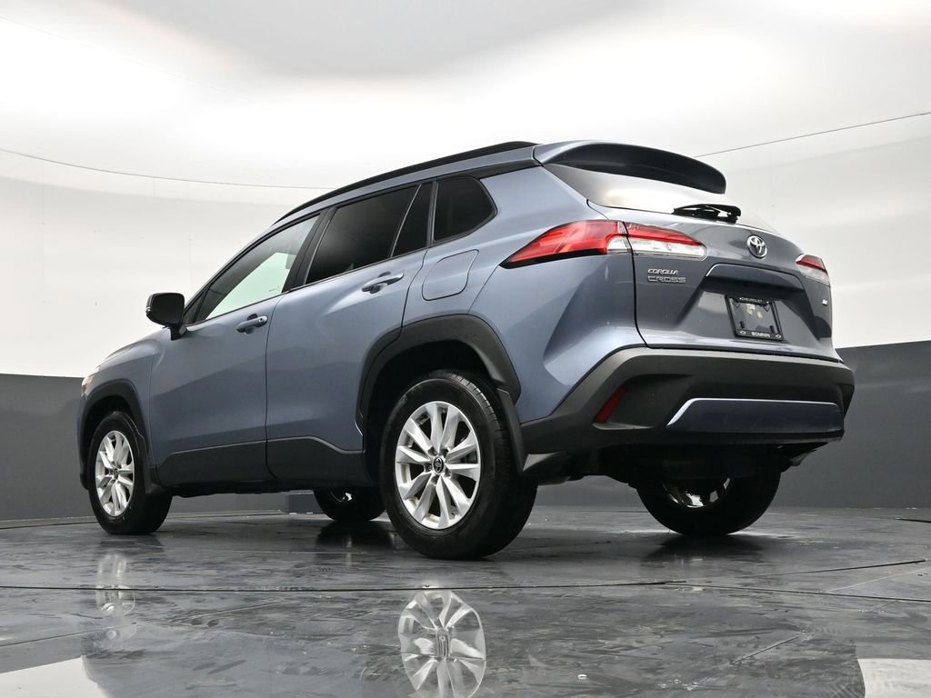Used 2024 Toyota Corolla Cross LE image 22