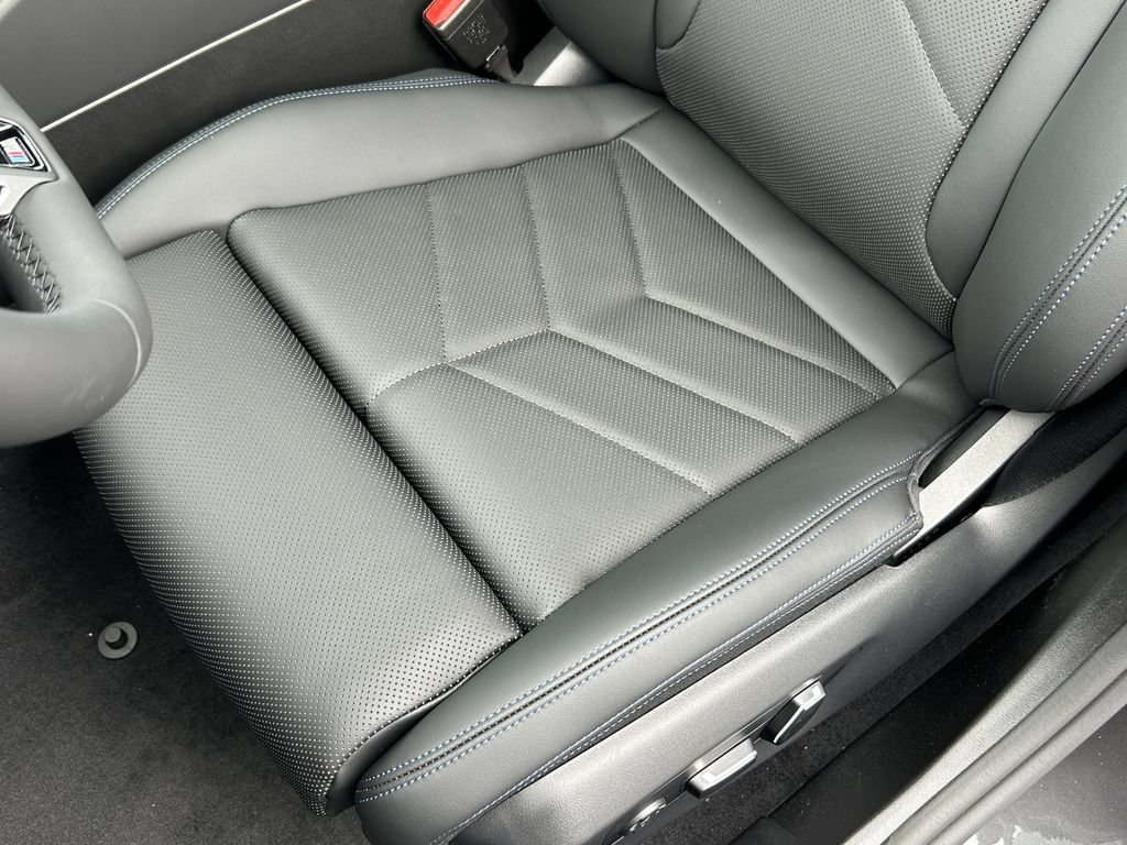 New 2027 BMW 550e xDrive AWD/4WD image 15