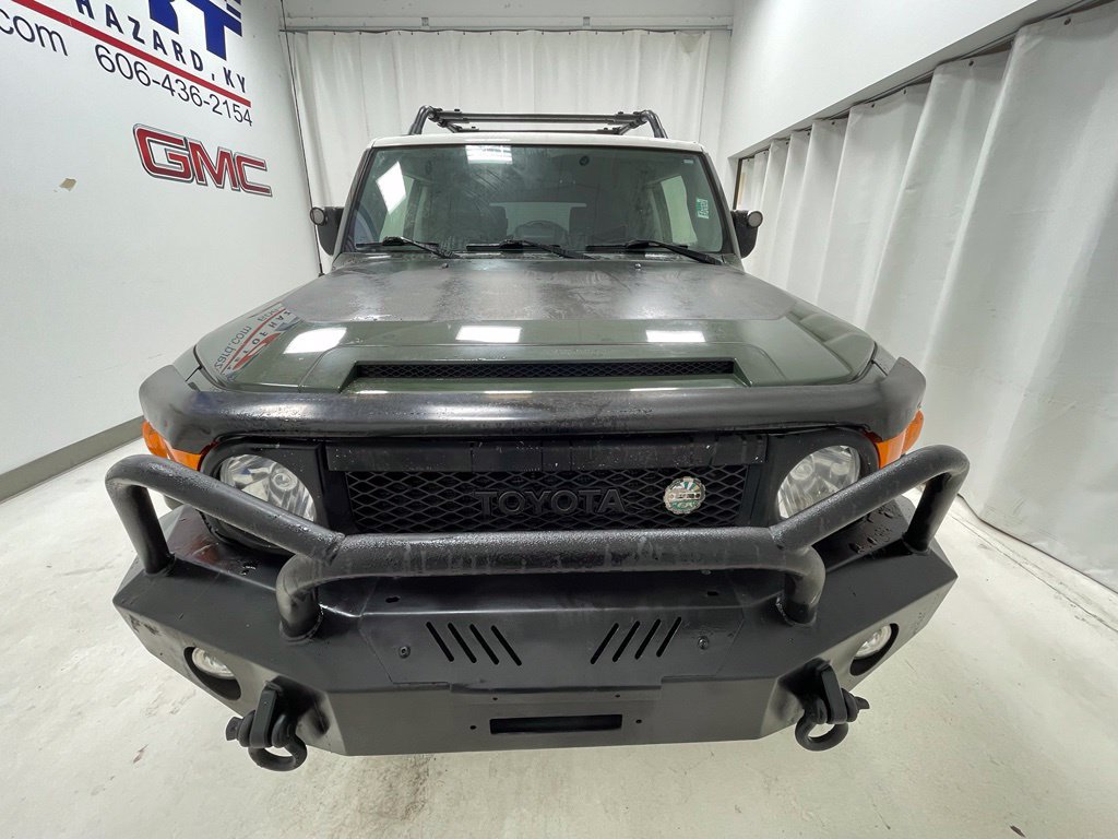 Used 2014 Toyota FJ Cruiser 4WD w/ Upgrade Package image 2