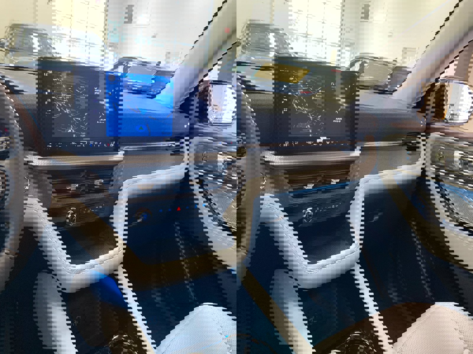 New 2026 Ford Explorer Platinum image 21