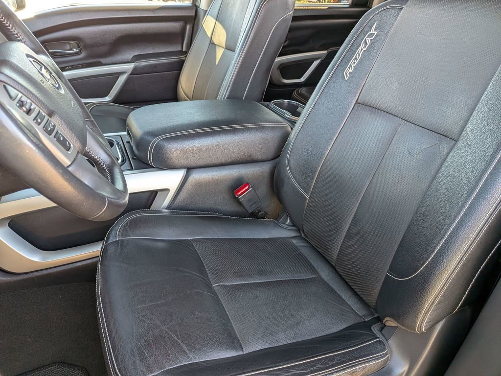 Used 2019 Nissan Titan PRO-4X w/ Pro-4x Convenience Package image 13