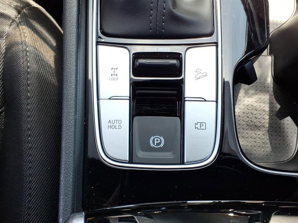 Used 2022 Hyundai Santa Cruz SE AWD/4WD image 12