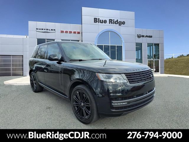 Used 2024 Land Rover Range Rover SE image 1