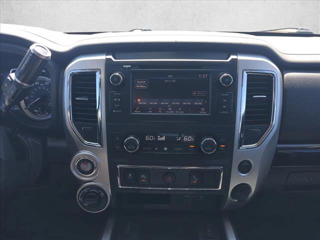 Used 2019 Nissan Titan SV w/ SV Convenience Package image 12