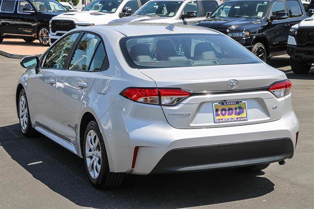 Used 2024 Toyota Corolla LE image 2