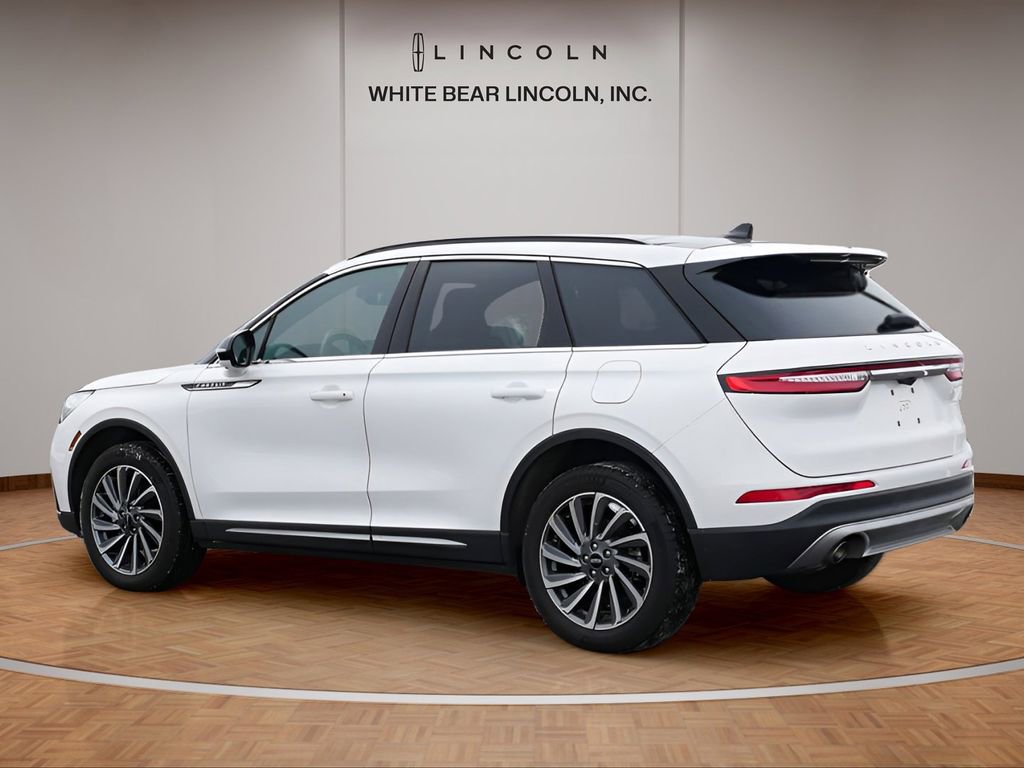 Used 2025 Lincoln Corsair Reserve w/ Equipment Group 202A AWD/4WD image 7