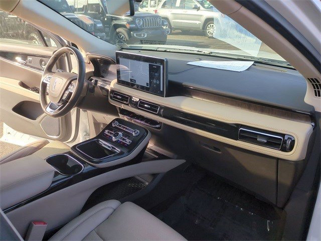 Used 2021 Lincoln Nautilus Reserve w/ Equipment Group 201A image 25