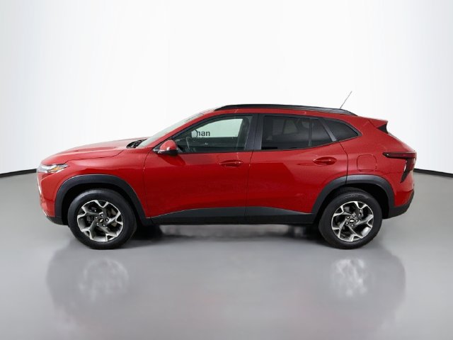 Used 2026 Chevrolet Trax LT w/ Driver Confidence Package FWD image 4