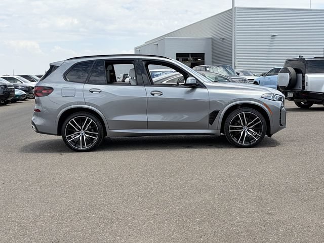 Used 2026 BMW X5 xDrive40i w/ M Sport Package AWD/4WD image 6