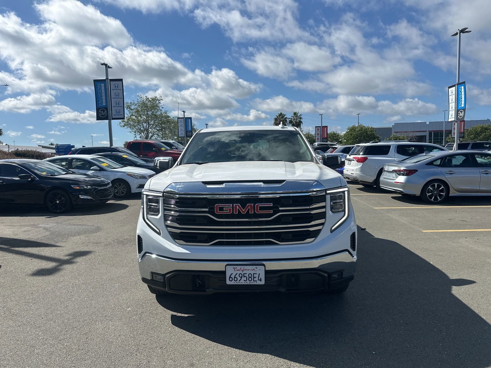 Used 2025 GMC Sierra 1500 SLT AWD/4WD image 1