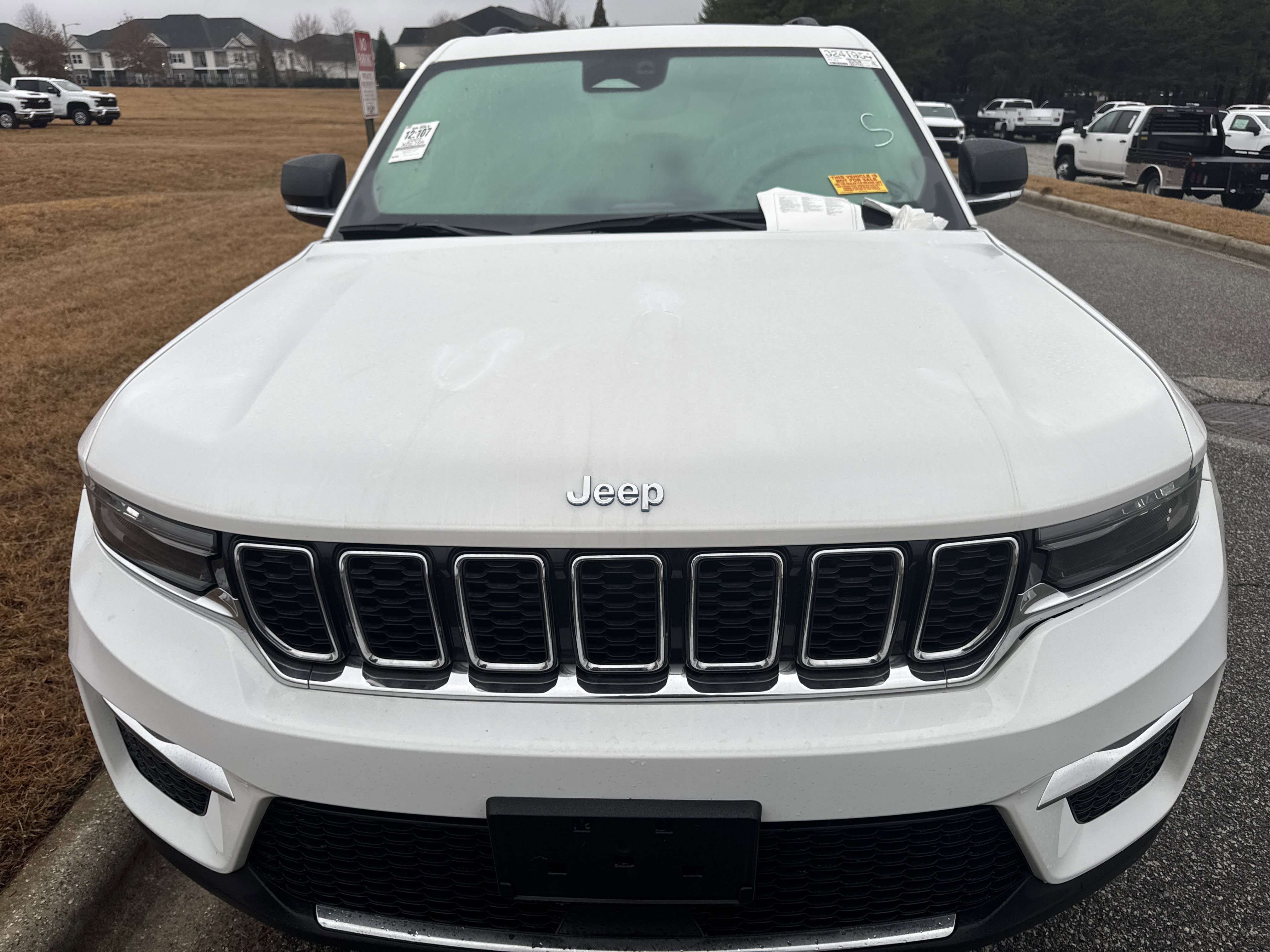 Used 2023 Jeep Grand Cherokee 4WD 4xe image 3