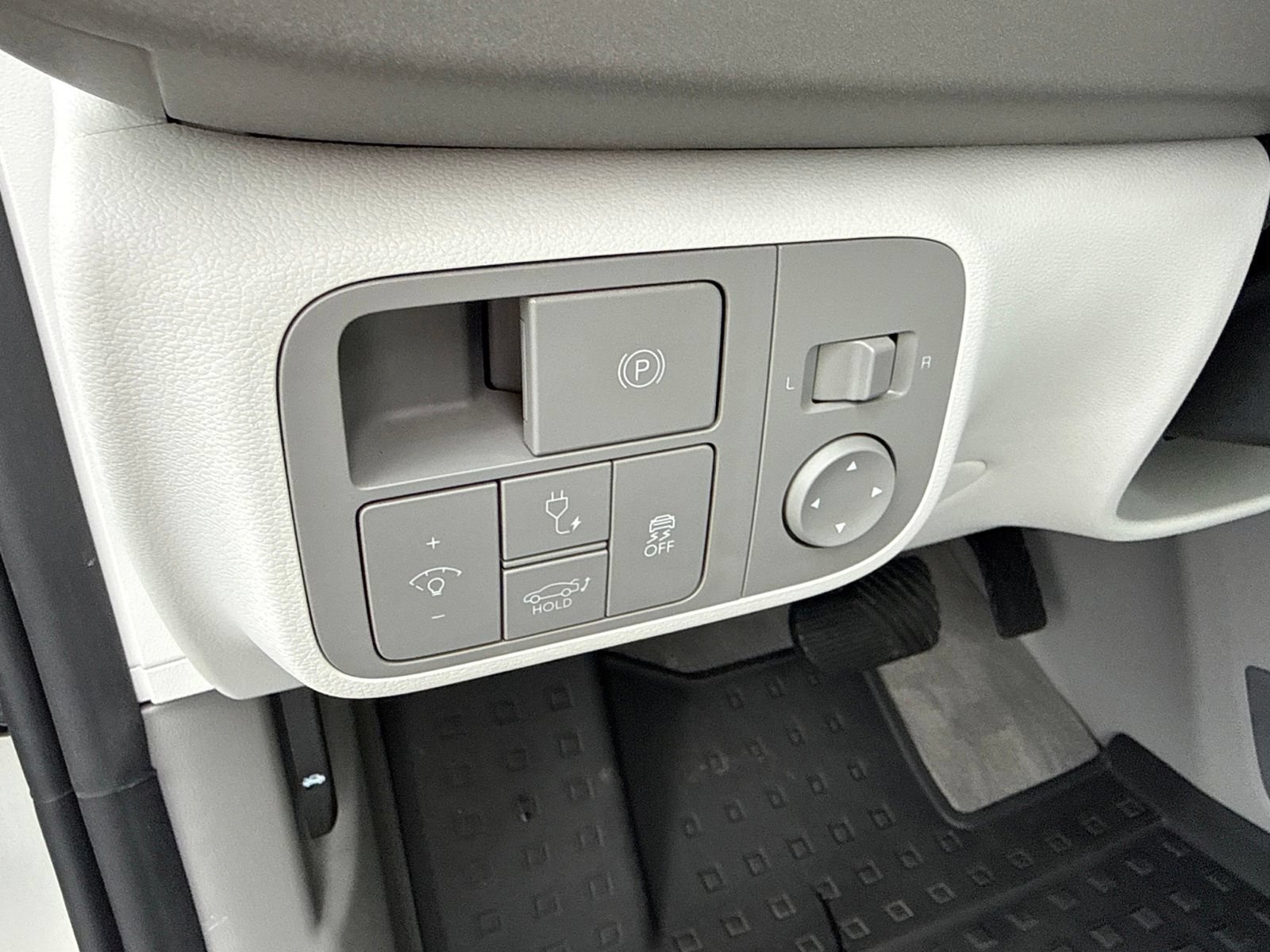 Certified 2024 Hyundai Ioniq 6 SEL RWD image 21