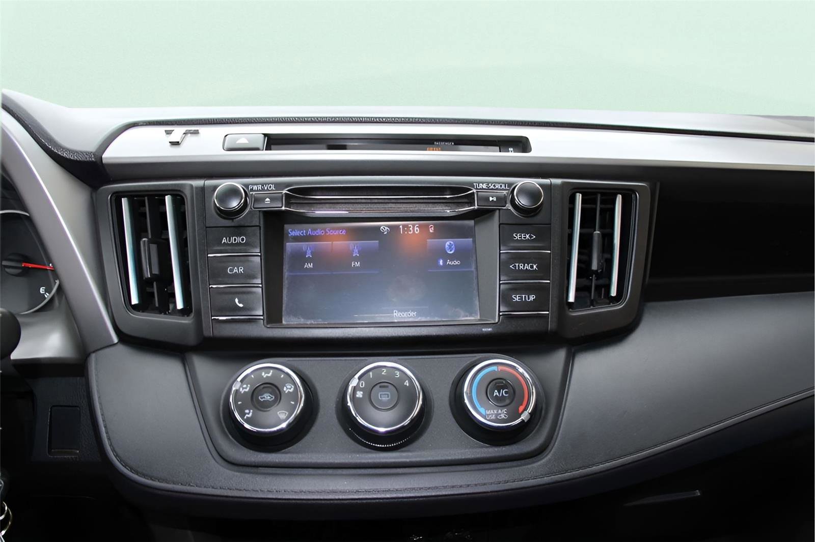 Used 2016 Toyota RAV4 LE image 16