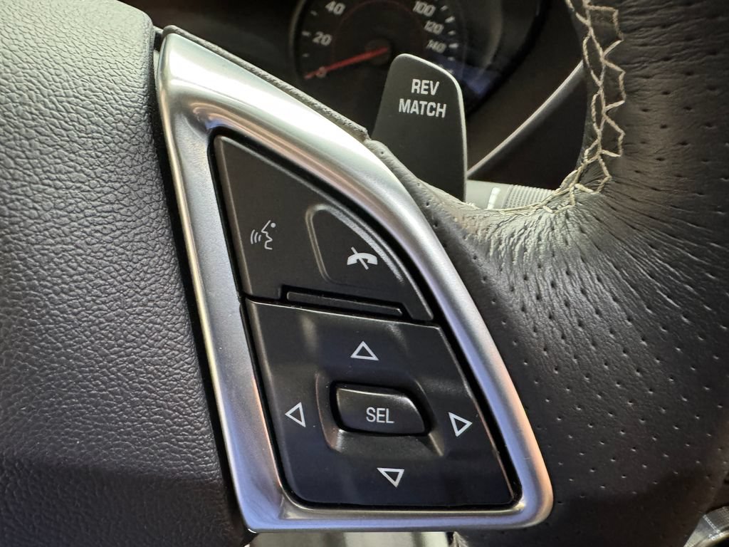 Used 2016 Chevrolet Camaro SS RWD image 15