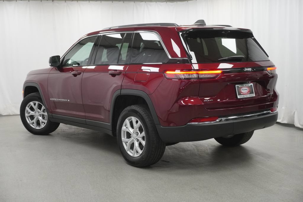 Used 2024 Jeep Grand Cherokee Limited w/ Luxury Tech Group II AWD/4WD image 14