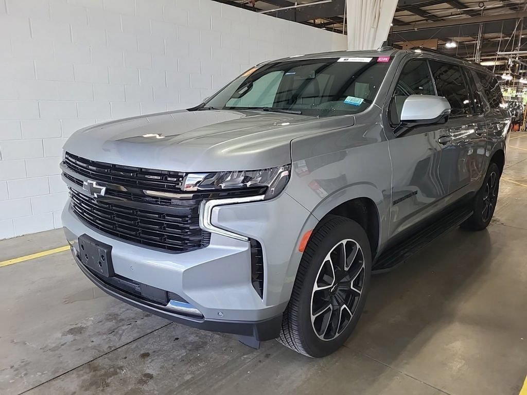 Used 2024 Chevrolet Suburban RST w/ Luxury Package AWD/4WD image 16