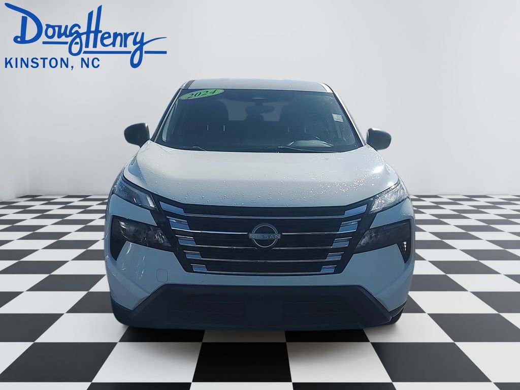Used 2024 Nissan Rogue S image 8
