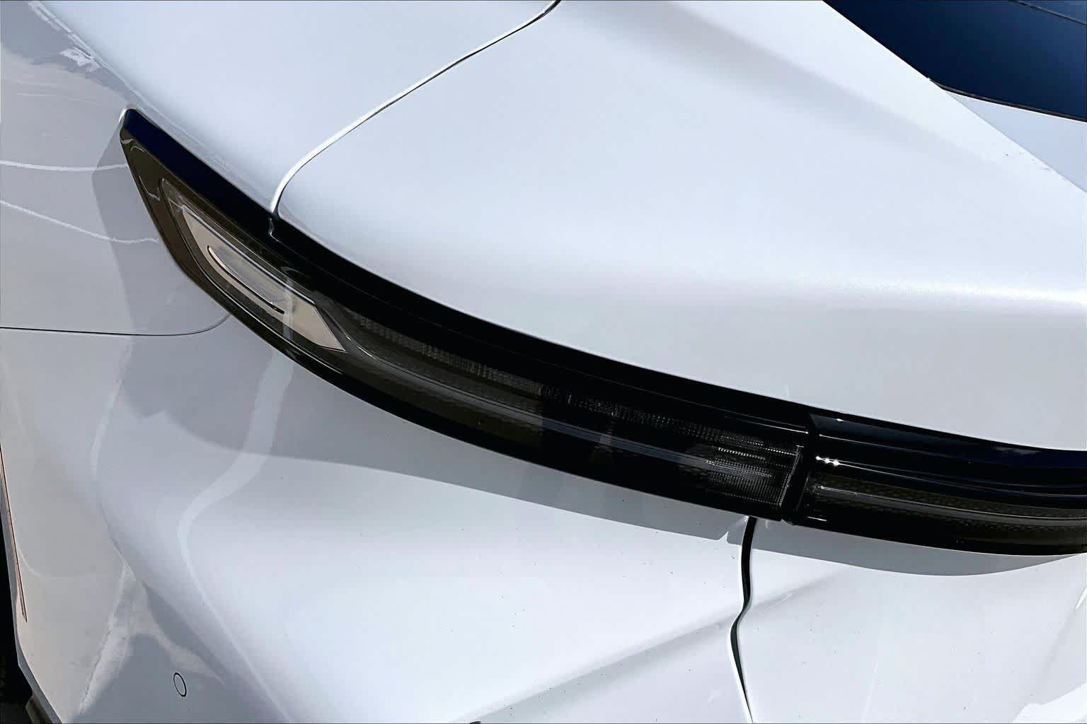 New 2026 Lexus ES 350e FWD image 14