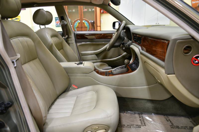 Used 1997 Jaguar XJ6 RWD image 53