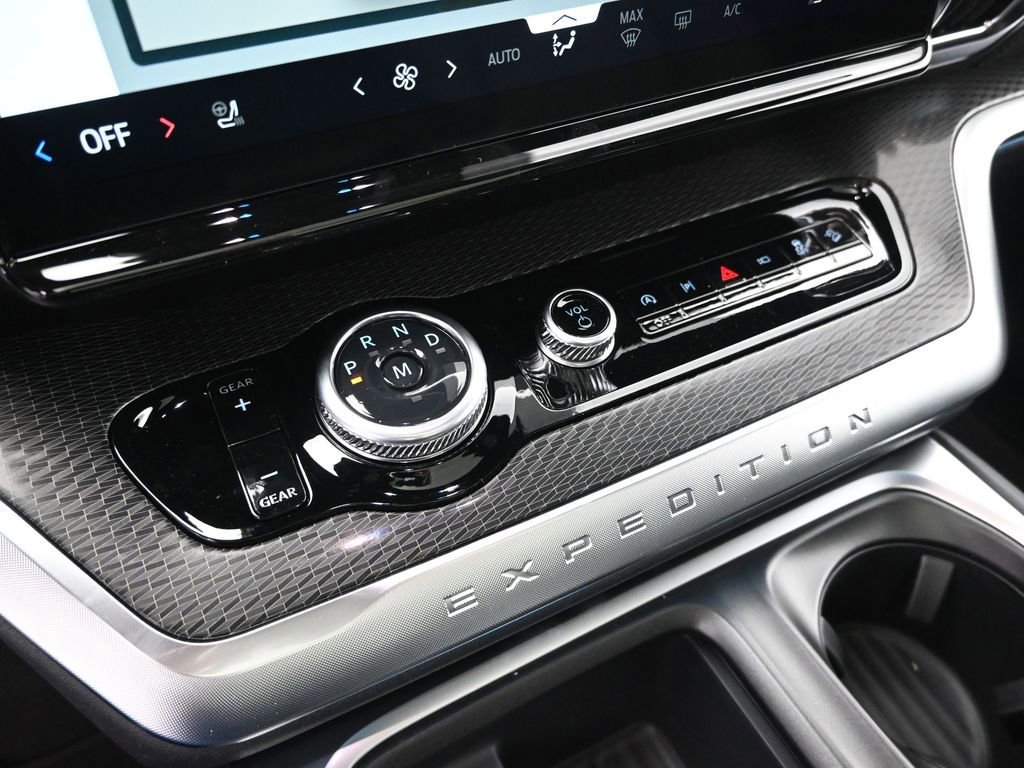 New 2026 Ford Expedition Max Platinum w/ Stealth Appearance Package image 16