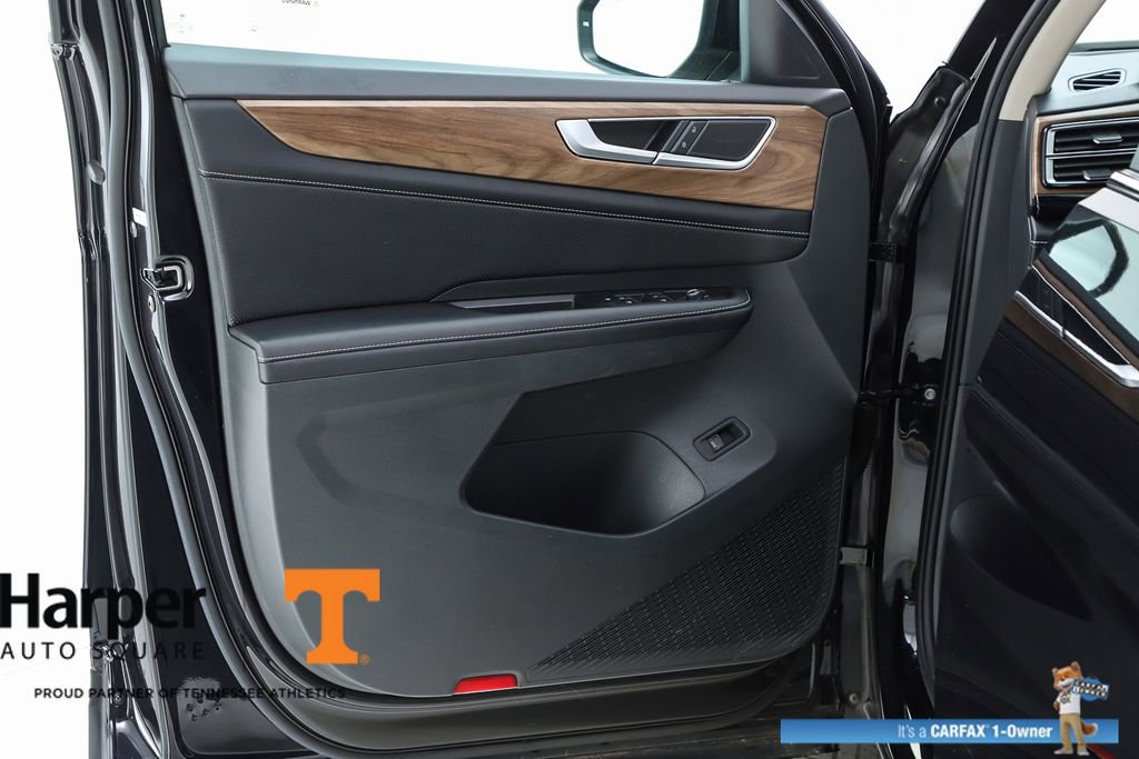 Used 2024 Volkswagen Atlas SE w/ Panoramic Sunroof Package FWD image 58