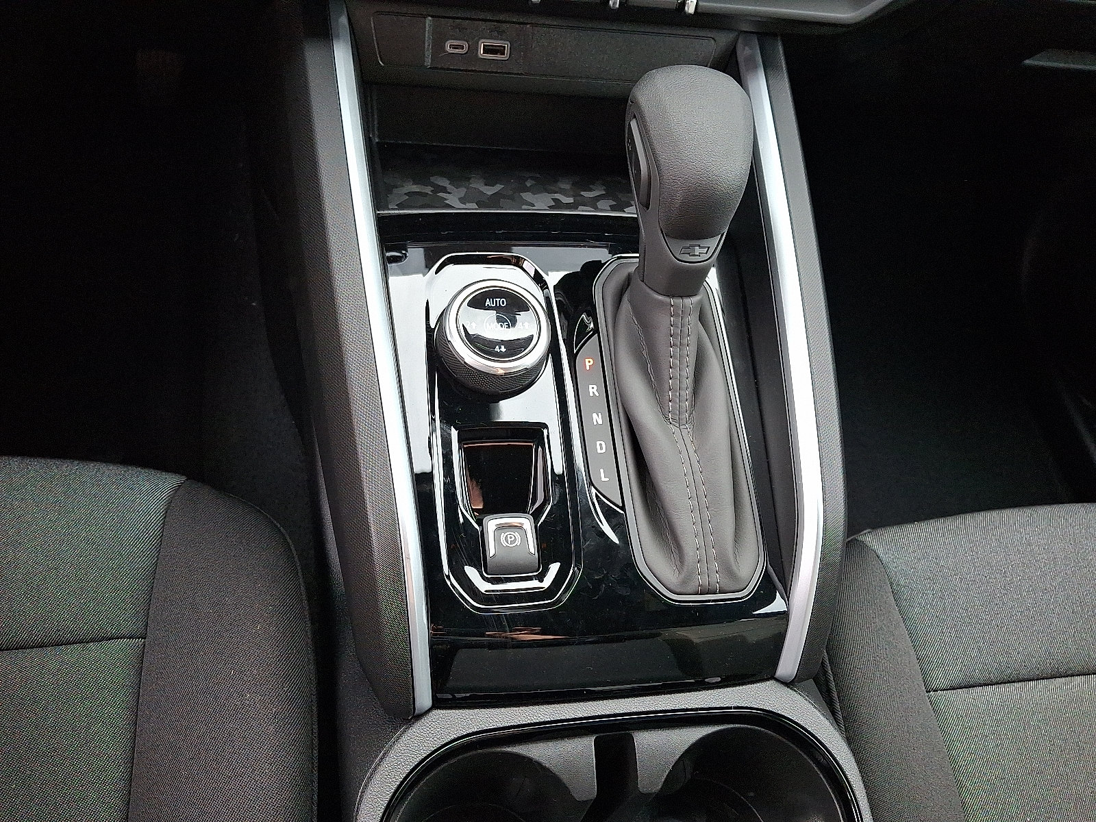 New 2026 Chevrolet Colorado Trail Boss AWD/4WD image 7