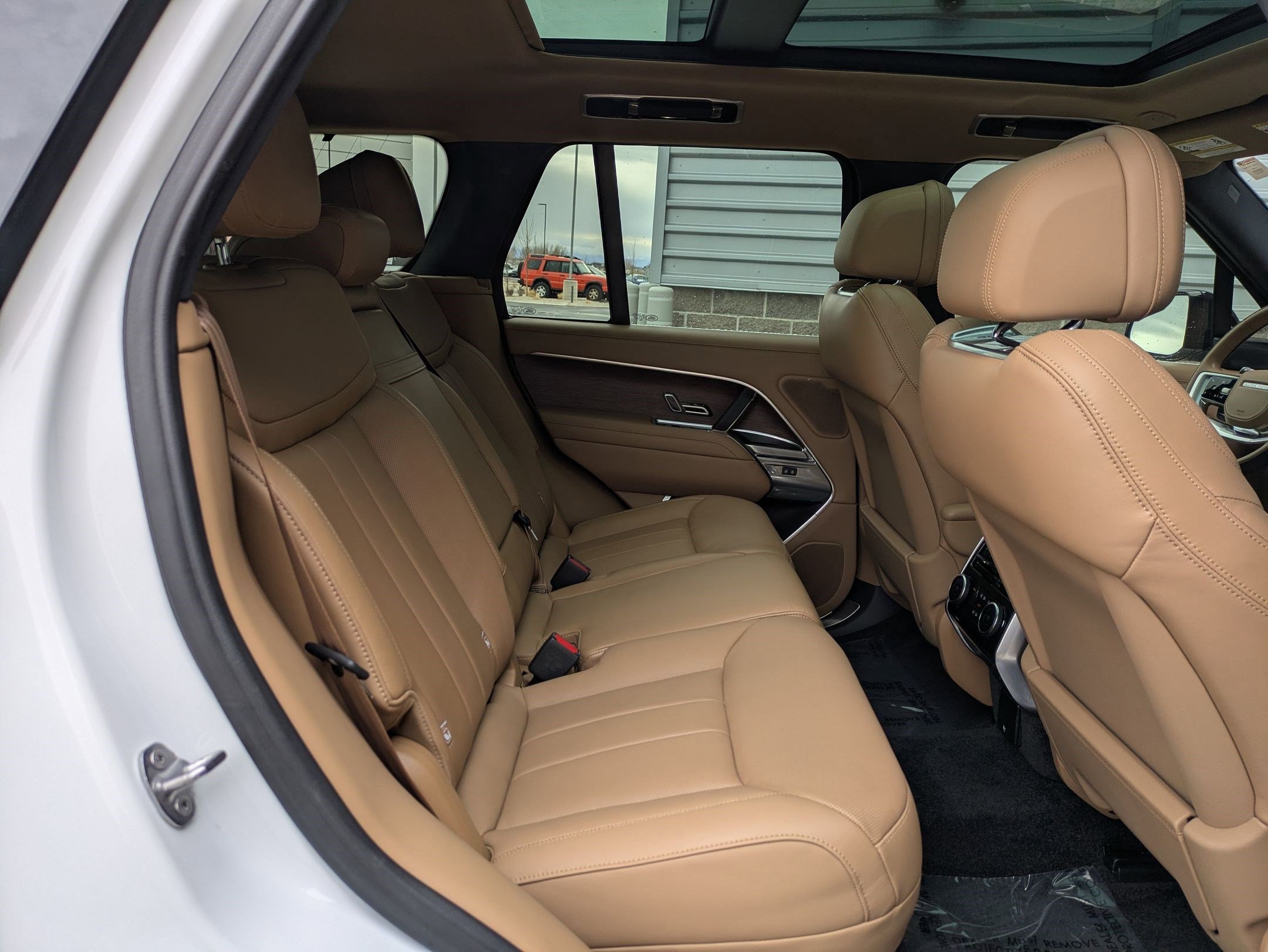 Certified 2023 Land Rover Range Rover SE image 29