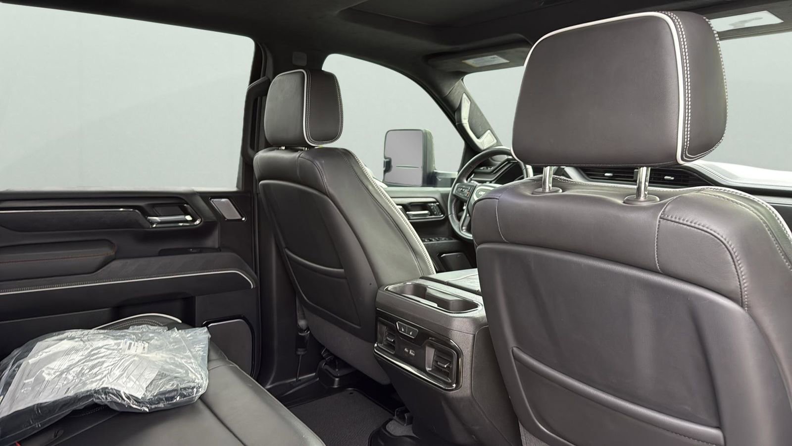 Used 2024 GMC Sierra 2500 AT4X image 29