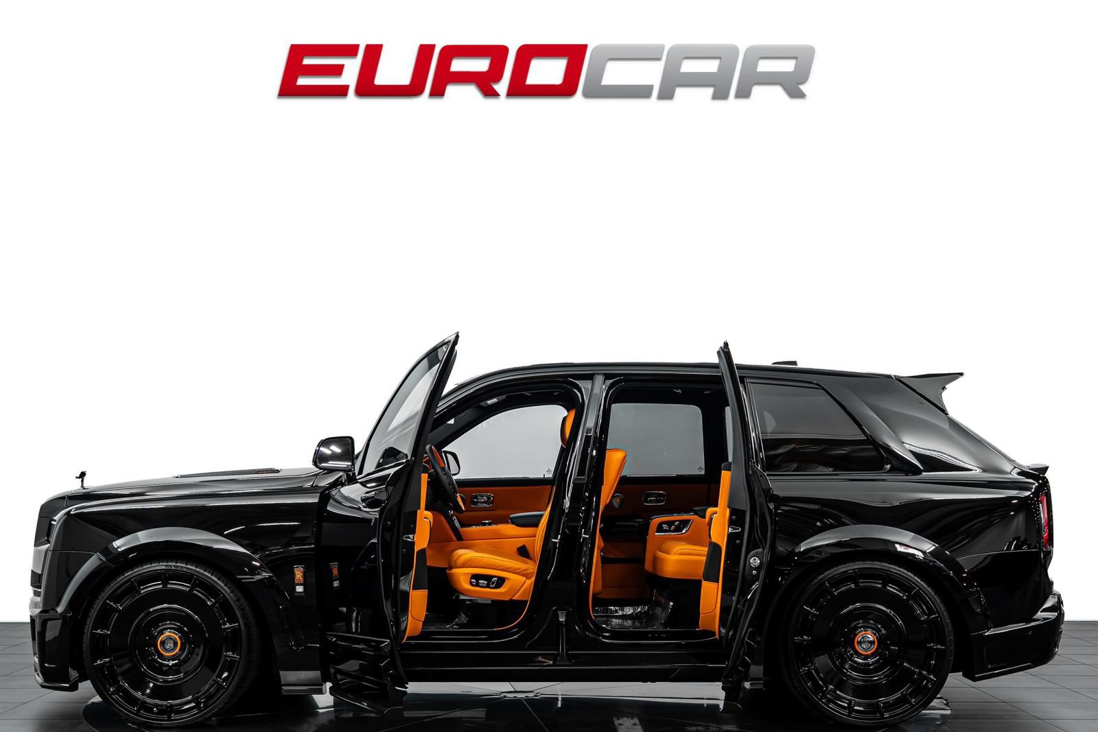 Used 2025 Rolls-Royce Cullinan Black Badge AWD/4WD image 3