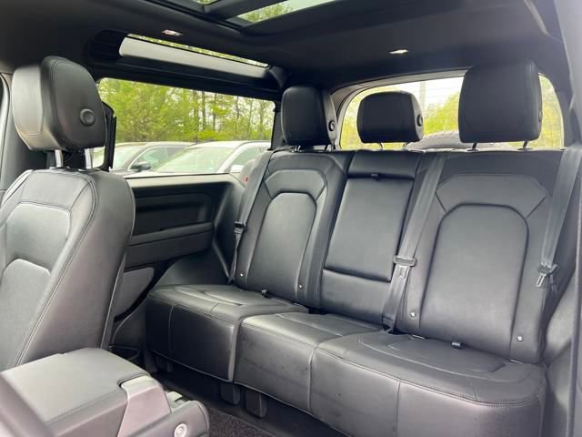 Used 2024 Land Rover Defender 90 X-Dynamic SE image 21