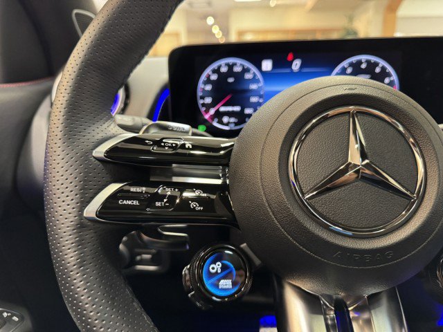Certified 2025 Mercedes-Benz GLB 35 AMG 4MATIC image 20