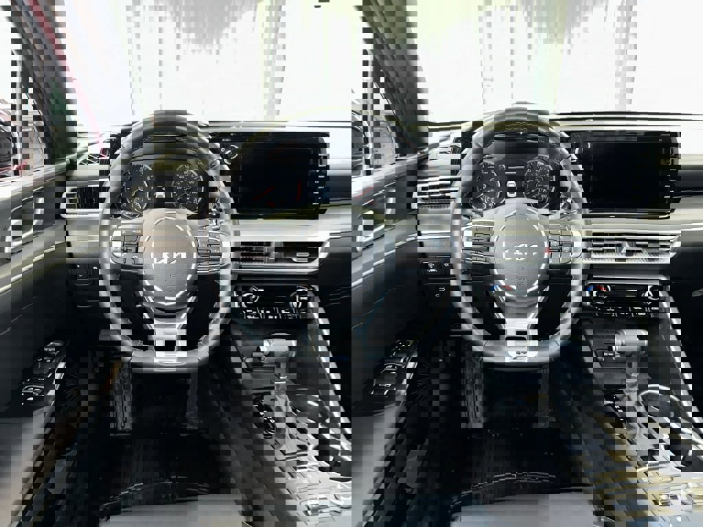 Used 2024 Kia K5 GT-Line image 2