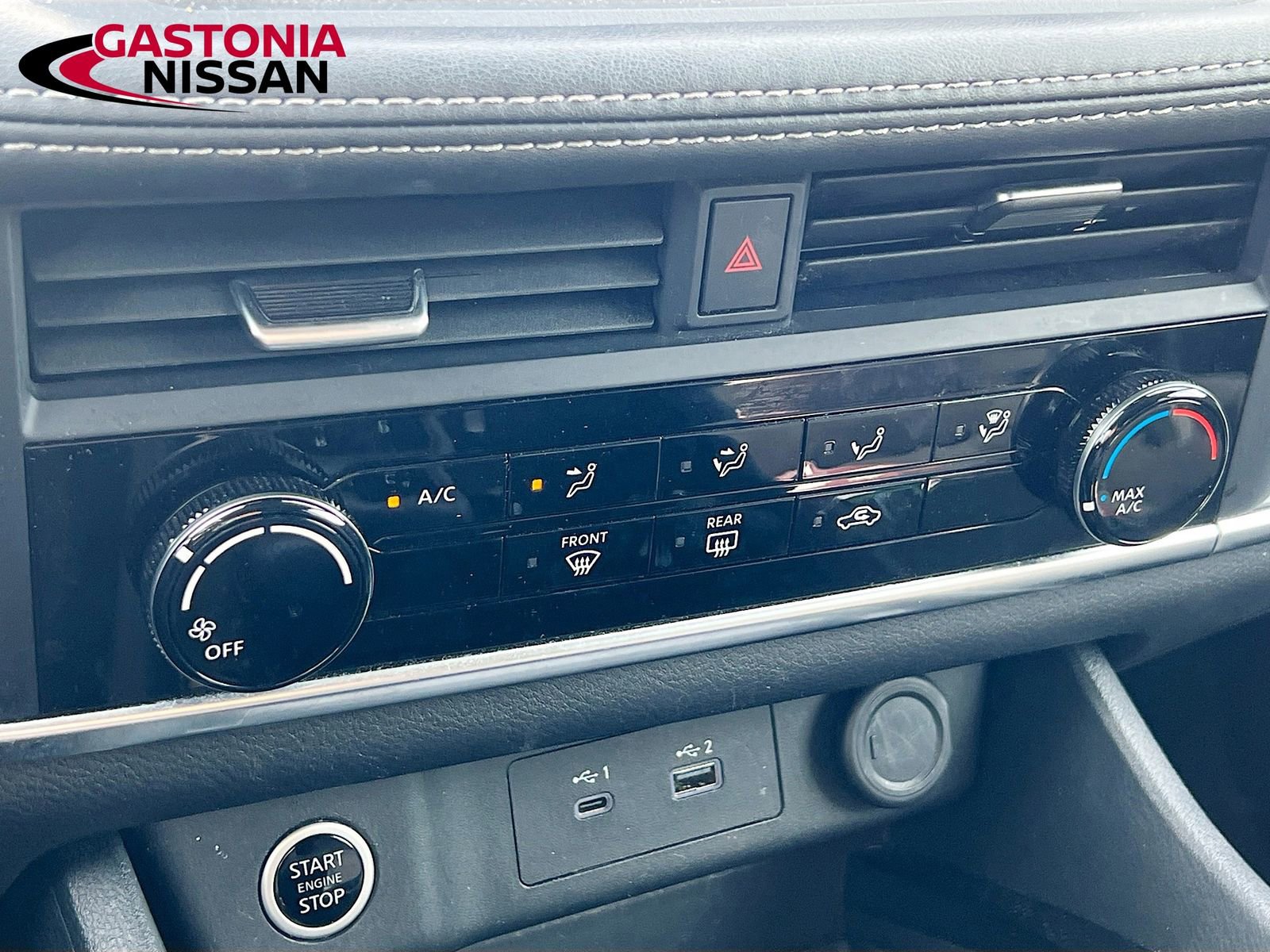 Used 2023 Nissan Rogue S image 19