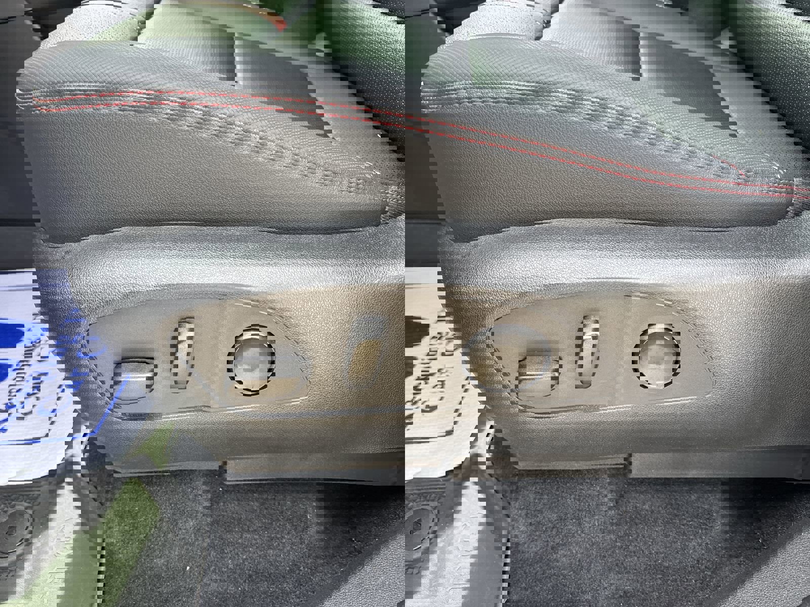 Used 2024 Chevrolet Traverse RS image 15