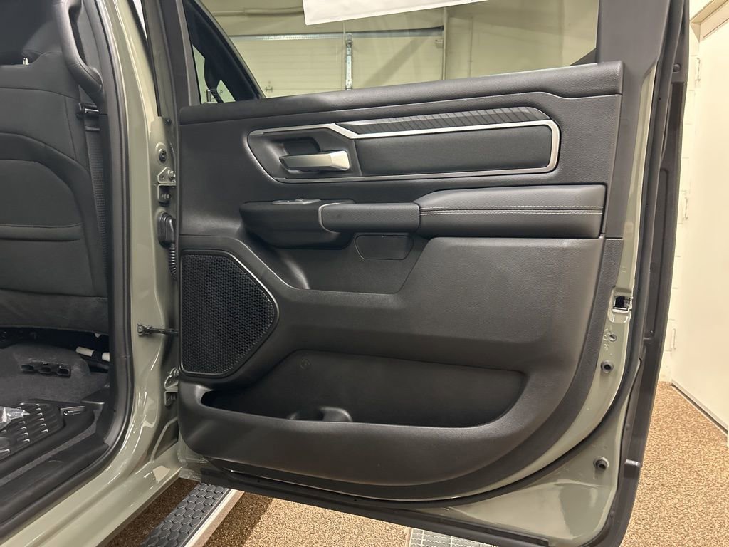 New 2026 RAM 1500 Big Horn AWD/4WD image 15