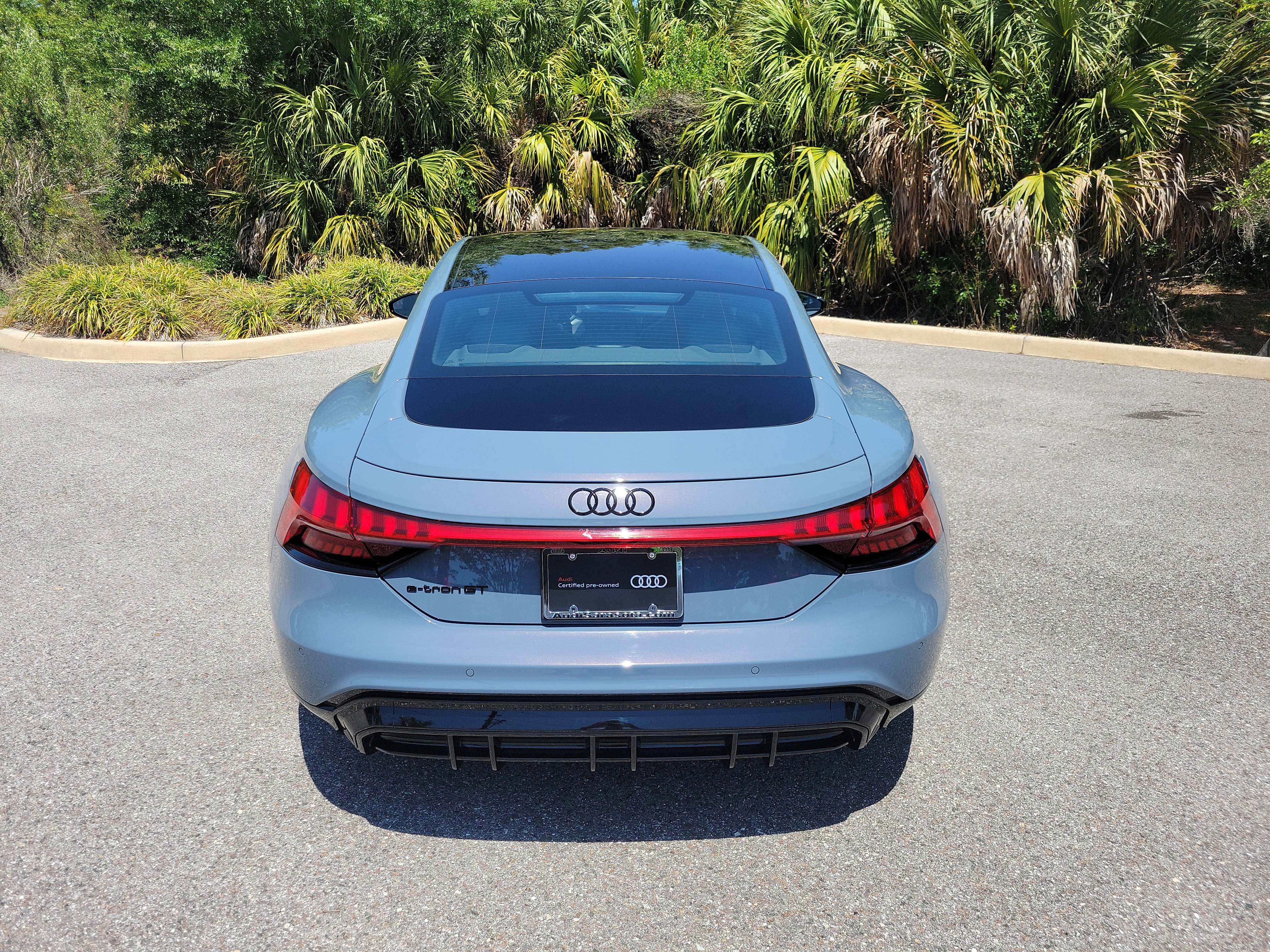 Used 2023 Audi e-tron GT Prestige w/ Prestige Package AWD/4WD image 5