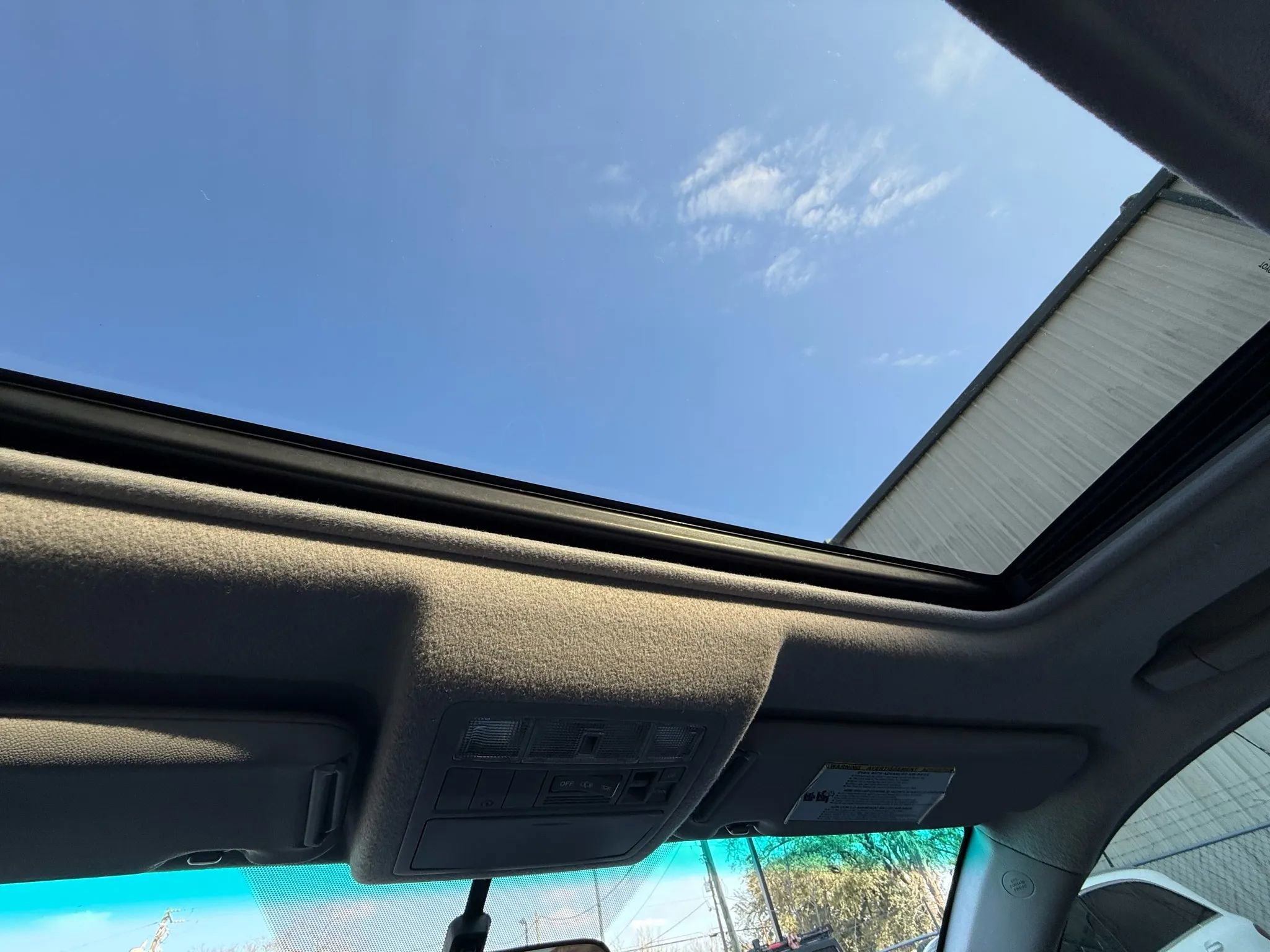 Used 2010 Toyota Highlander SE image 15